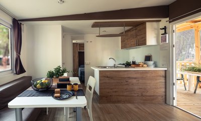 Approfitta delle nostre promo invernali! Prenotando la tua vacanza entro il 15/12/2025 otterrai il 10% di sconto oppure entro il 31/01/2026 il 5% di sconto